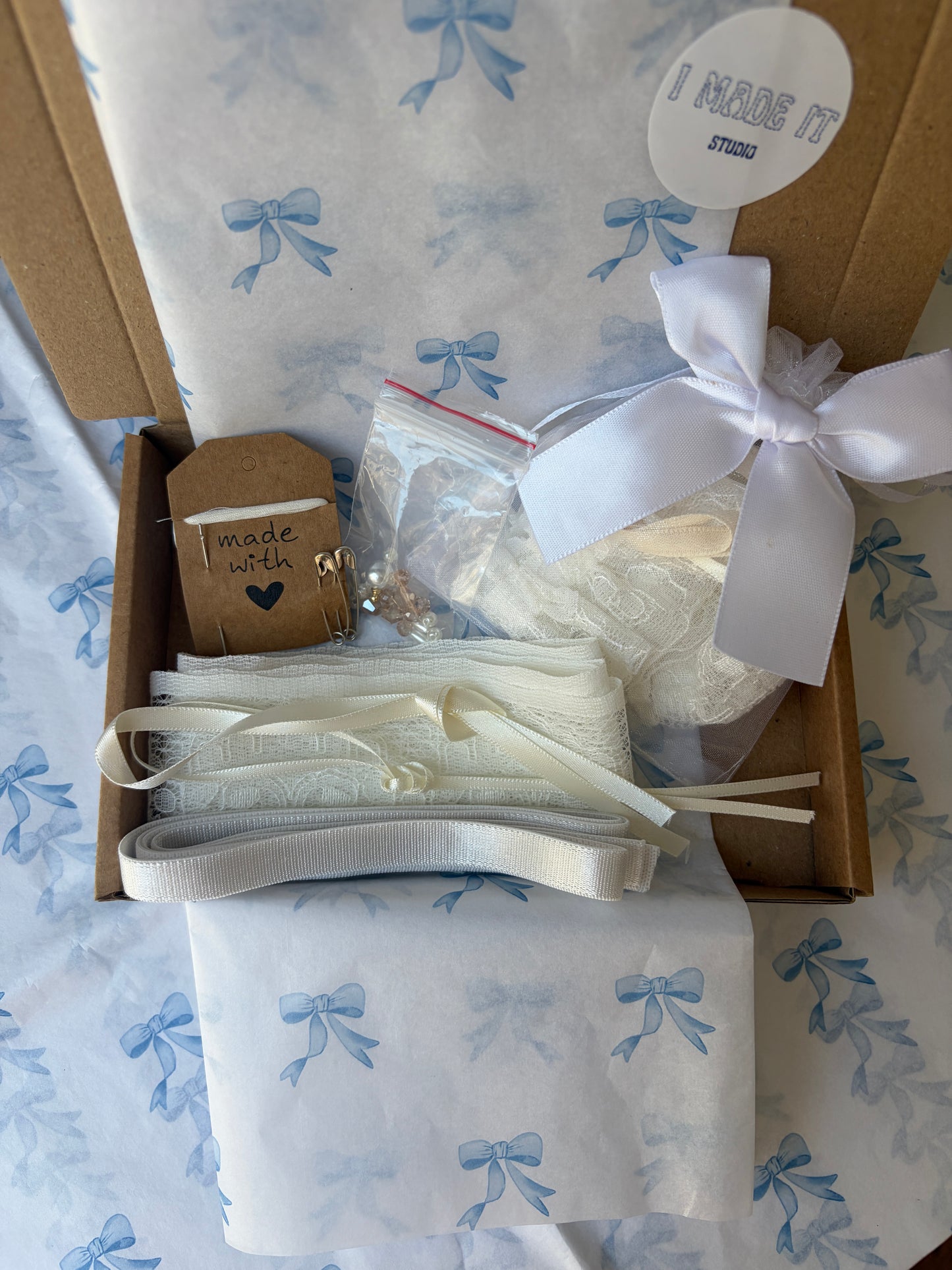 Classic Bridal Lace Wedding Garter